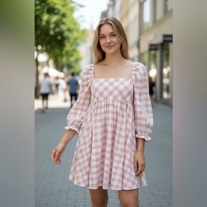 Storia Pink &White Check Plaid Smocked Pleated Dress. Sz M. NWT